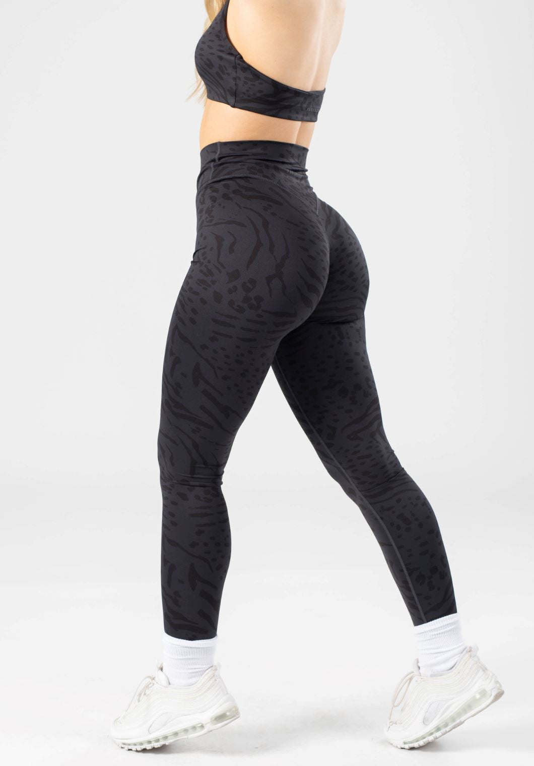 Reluna Crossover Sculptseam Legging Panther Leggings/Joggers Paragon Fitwear 