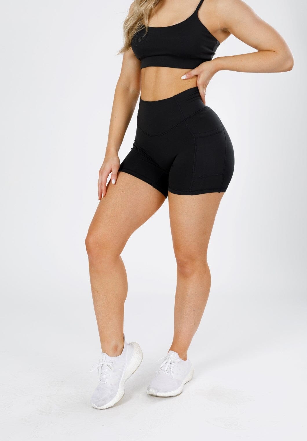 Reluna Sculptseam Pocket Short Black Shorts Paragon Fitwear 