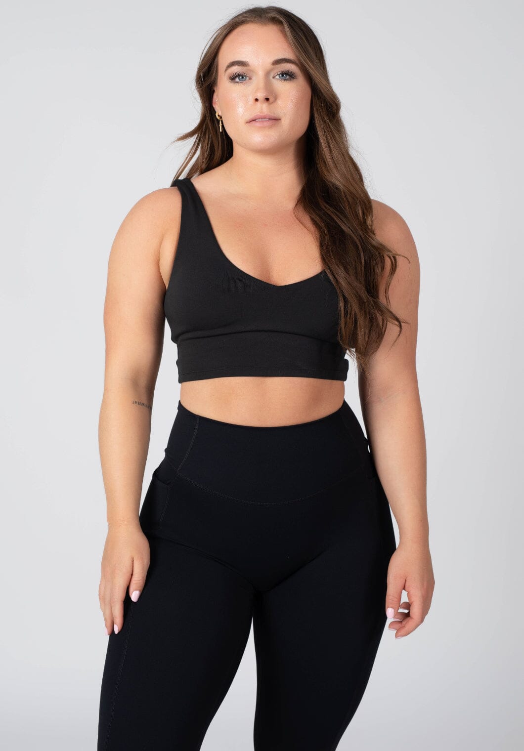 Reluna™ V Brami Black Sports Bras Paragon Fitwear 